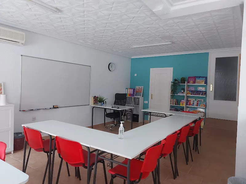 Sara's English School - Pedro Munoz
