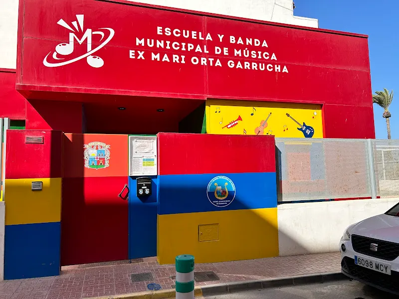Escuela y Banda Municipal de Música Ex Mari Orta de Garrucha - Centro educativo en Garrucha - foto 2