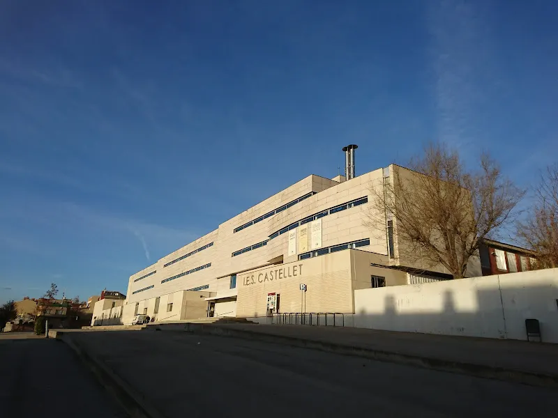I.E.S. Castellet