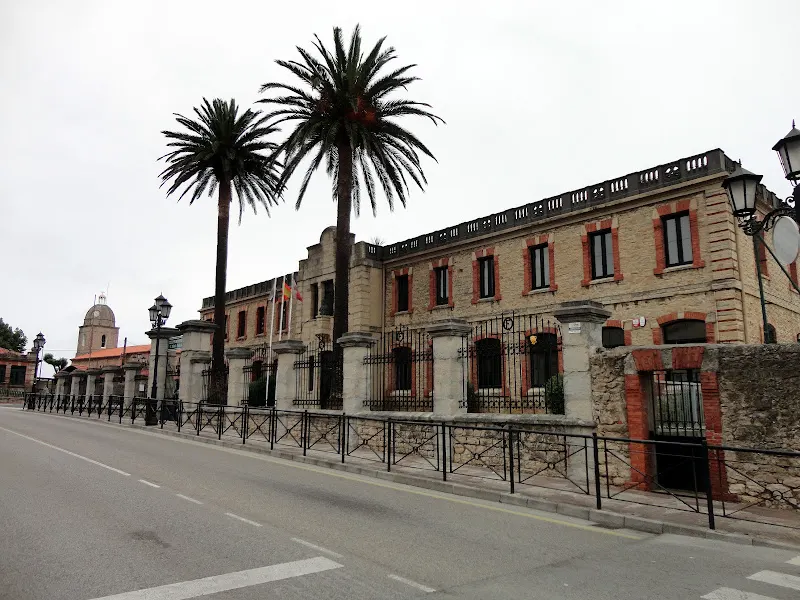 Antiguo Colegio San José - Suances