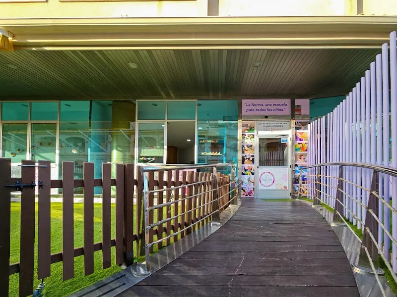 LA NONNA - Preescolar bilingüe en San Miguel de Salinas - foto 2
