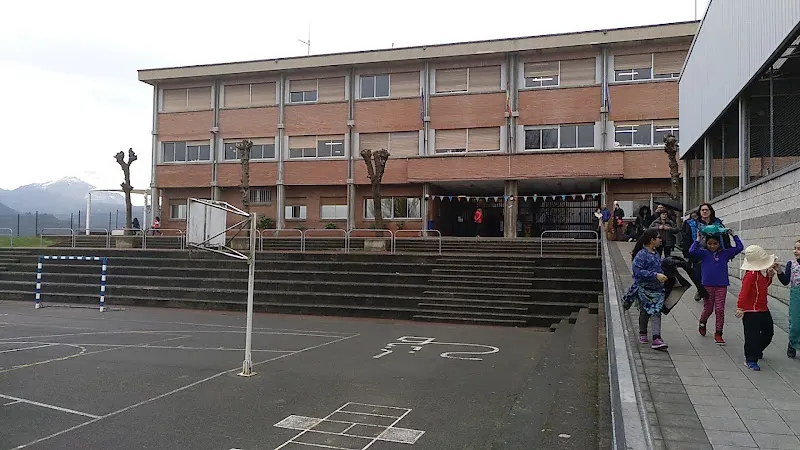 Colegio Público Julio Rodríguez Villanueva - Pilona