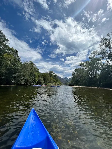 RanaSella - Escuela Asturiana de Piragüismo - Centro de deportes de aventura en Parres - foto 3