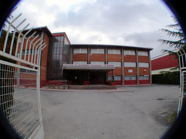 IES La Bureba - Instituto de secundaria en Briviesca - foto 2