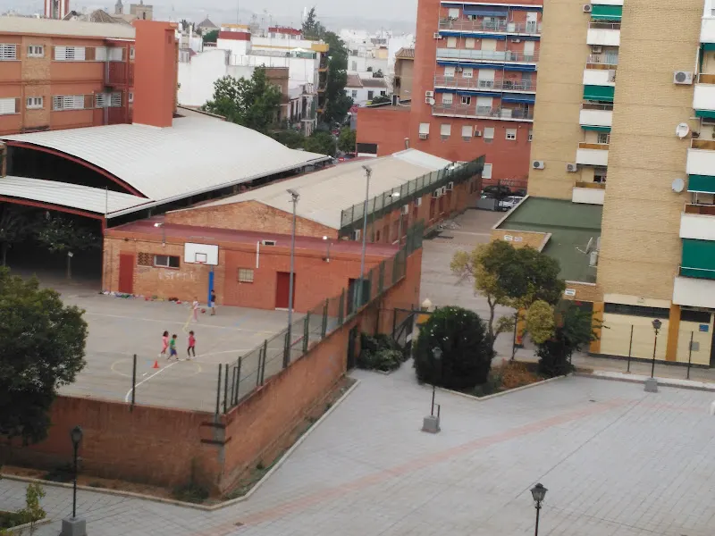 CEIP Sor Ángela de la Cruz - Colegio público en Sevilla - foto 2