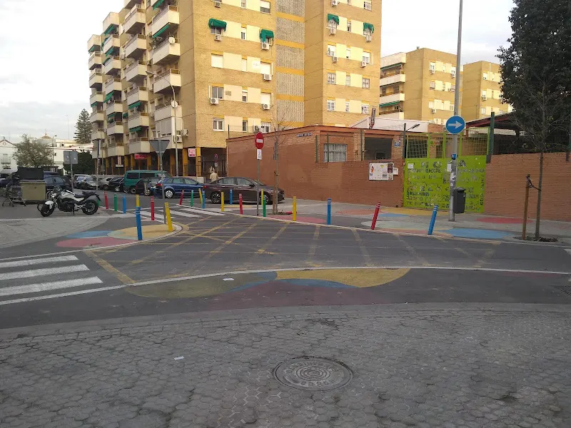 CEIP Sor Ángela de la Cruz - Colegio público en Sevilla - foto 3