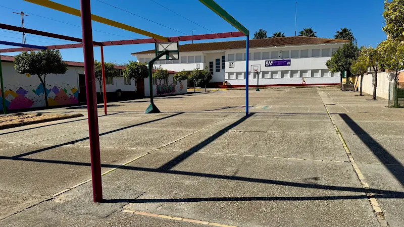 CEIP Triana - Colegio público en Trigueros - foto 2
