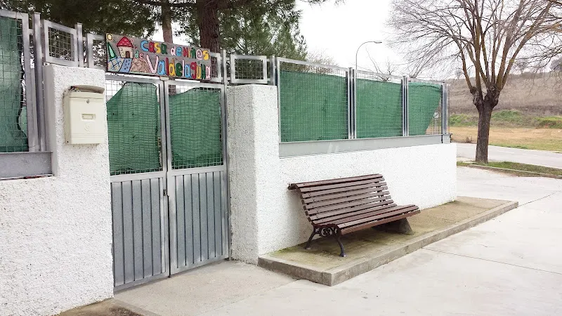 Escuela De Educación Infantil Casa De Niños El Árbol - Colegio público en Villarejo de Salvanes - foto 2