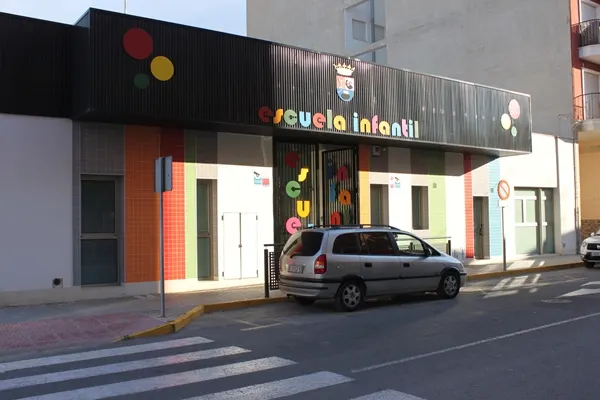 Escuela Infantil De Primer Ciclo Municipal - Colegio público en Dolores - foto 2