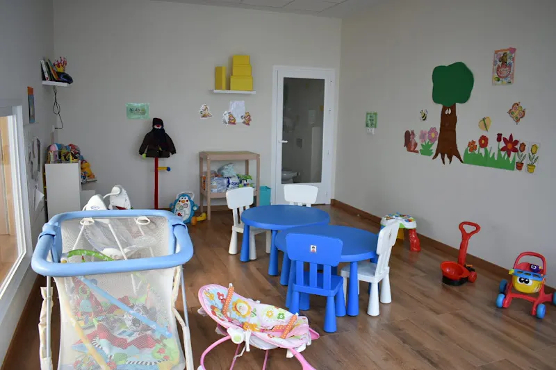 Centro de Educación Infantil y Primaria Poeta Molleja - Colegio público en Villa del Rio - foto 2