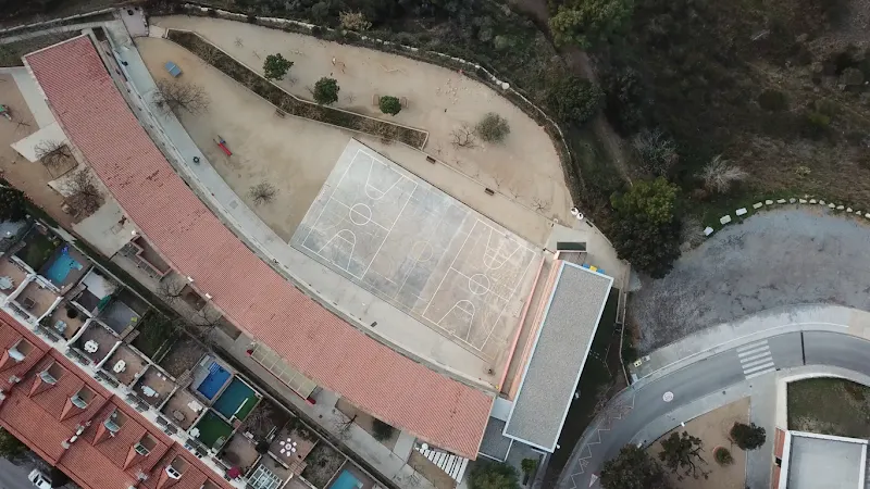 Escuela Roc Blanc (Viladecavalls)