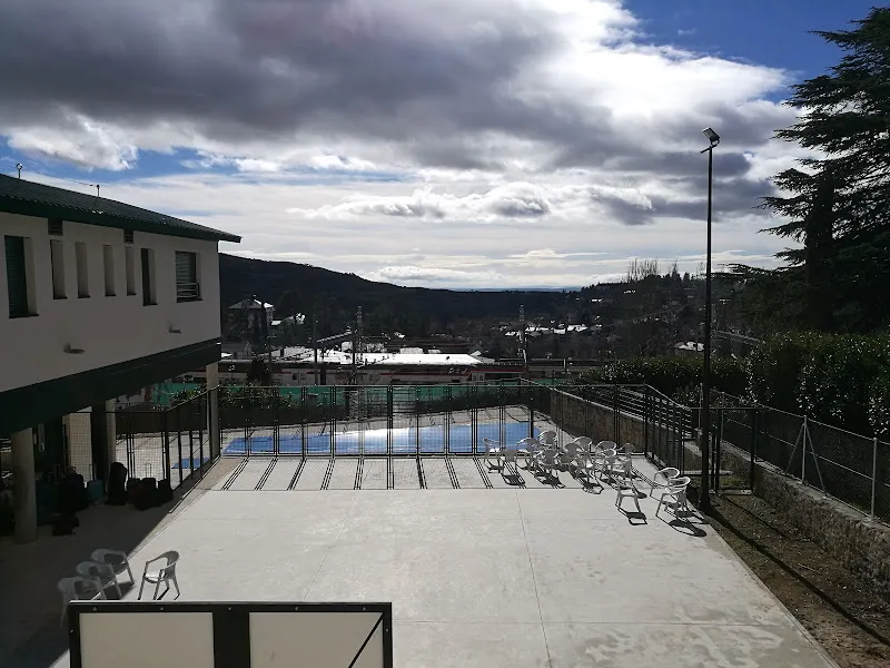 INSTITUTO La Dehesilla. - Instituto de secundaria en Cercedilla - foto 2