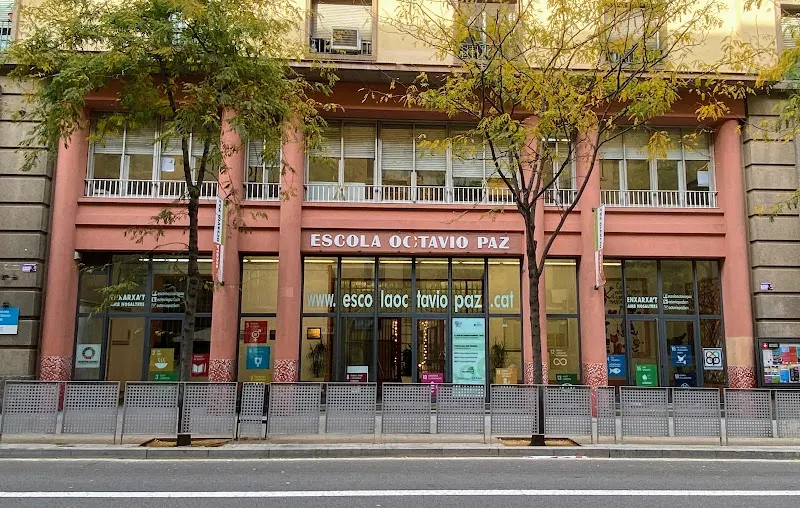 Escuela Octavio Paz - Escuela primaria en Barcelona - foto 2