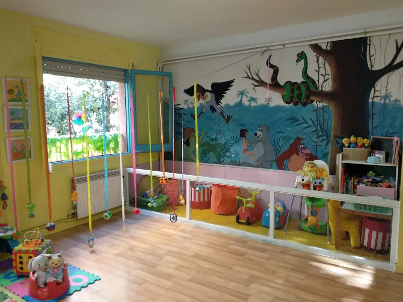 Guardería Guinyol - Colegio público en Barcelona - foto 3