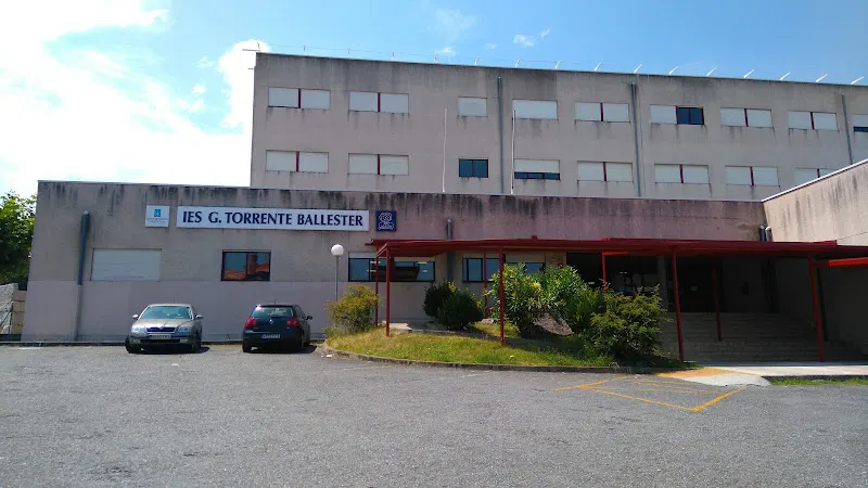 IES G. Torrente Ballester - Instituto de secundaria en Pontevedra - foto 2