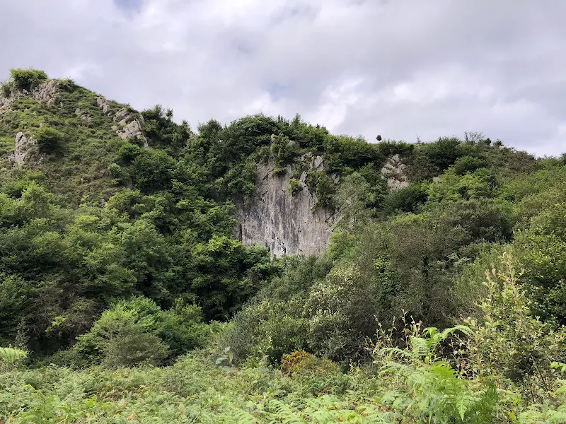 Escuela De Escalada La Trincherona - Caravia