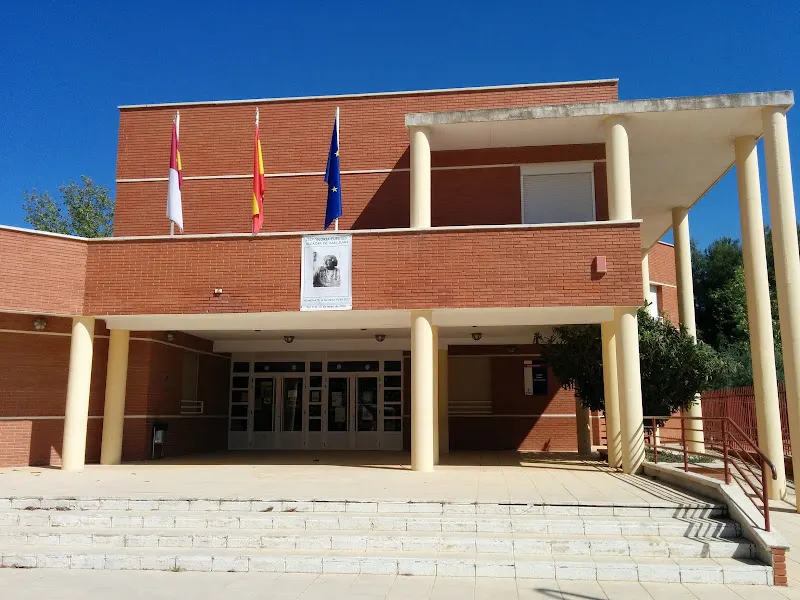 Escuela Infantil Gloria Fuertes - Colegio público en Villafranca de los Caballeros - foto 2