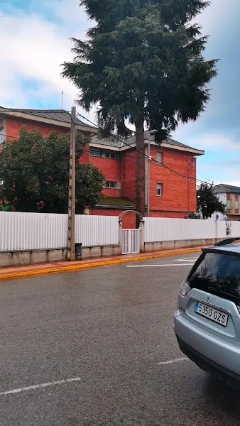 CEIP Virgen de la Quinta Angustia - Colegio público en Cacabelos - foto 2