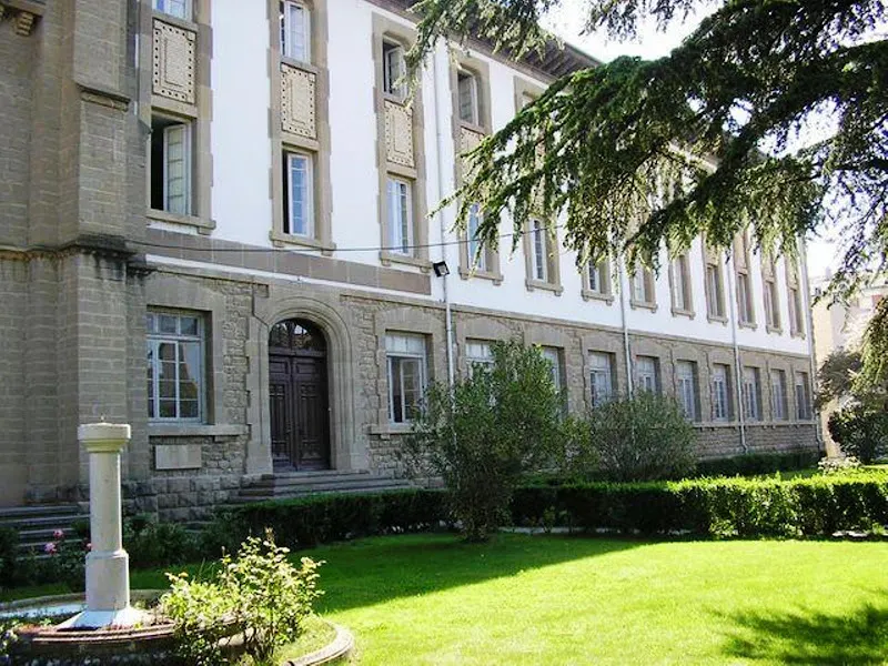 IES Sangüesa Sierra de Leyre BHI - Sanguesa/Zangoza