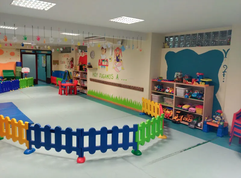 Escuela de Educación Infantil Colorin Colorado - Colegio público en Moraleja de Enmedio - foto 2