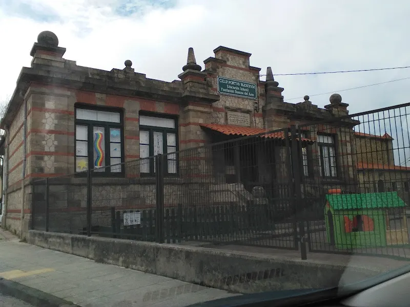 Escuela Infantil La Arena - Colegio público en Miengo - foto 3