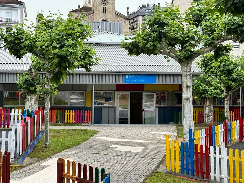 Escola de Educación Infantil de Noalla - Colegio público en San Cibrao das Vinas - foto 3