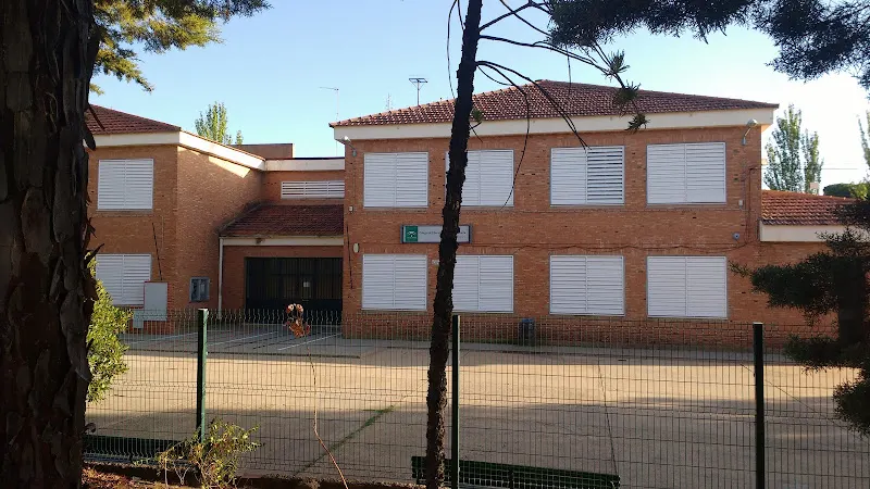 Colegio Público Virgen del Rosario - Colegio público en Minas de Riotinto - foto 2