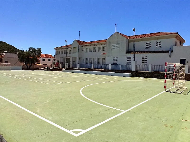 Colegio Santa Bárbara - Calanas