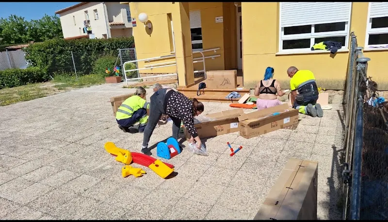 Escuela Infantil Rosa Sensat - Colegio público en Noblejas - foto 2