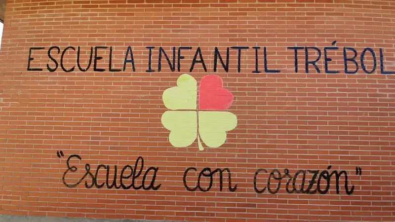 Escuela de Educación Infantil El Trébol - Colegio público en Serranillos del Valle - foto 2
