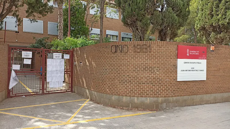 CEIP Enrique Tierno Galván - Colegio público en Godelleta - foto 2
