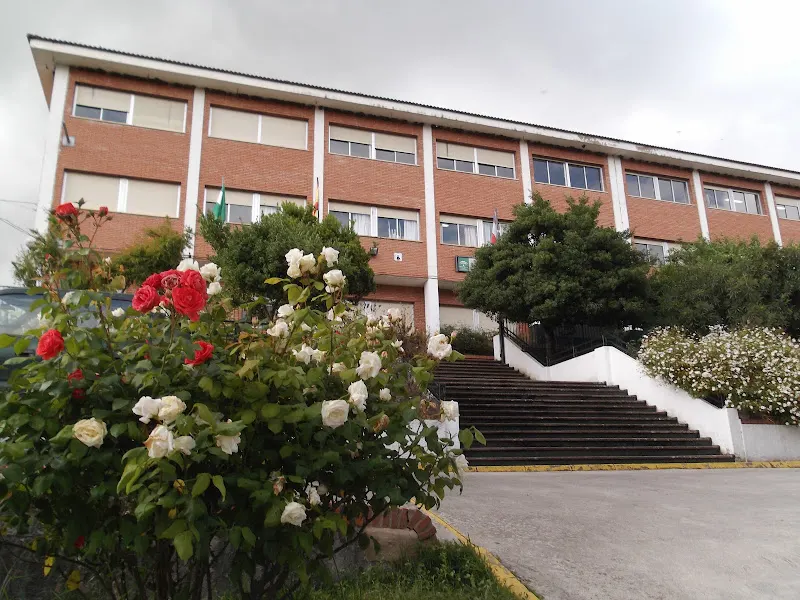 IES Turóbriga - Instituto de secundaria en Aroche - foto 2