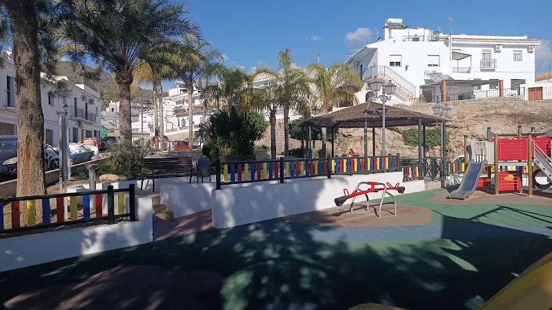 Escuela infantil de Frigiliana - Colegio público en Frigiliana - foto 3