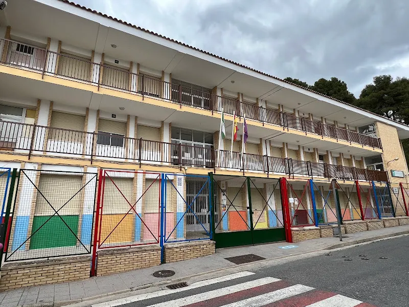 Colegio Alfarez Segura - Centro educativo en Huesa - foto 2