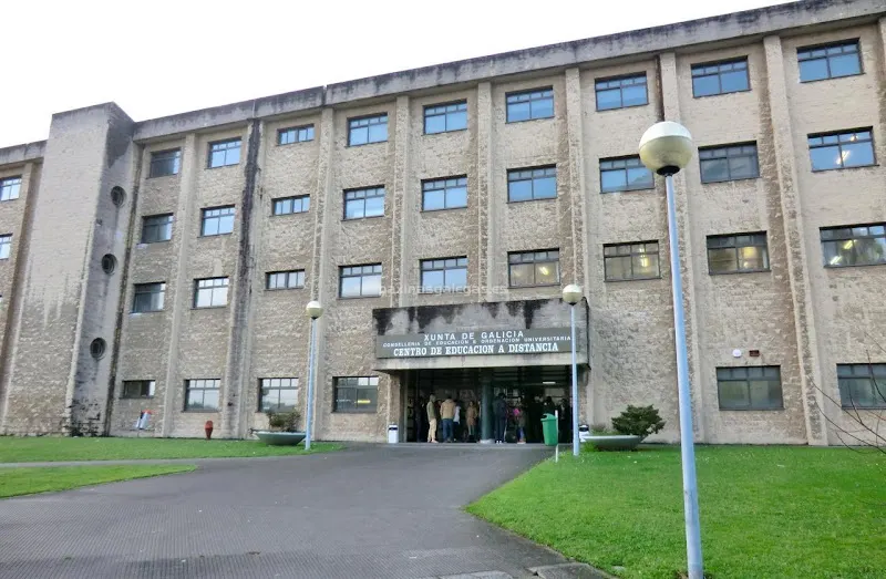 EPAPU Eduardo Pondal - Escuela de educación para adultos en Coruna (A) - foto 2