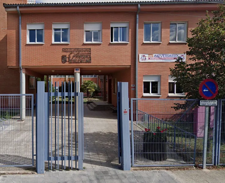 Instituto De Educación Secundaria Montaña Palentina - Instituto de secundaria en Cervera de Pisuerga - foto 2