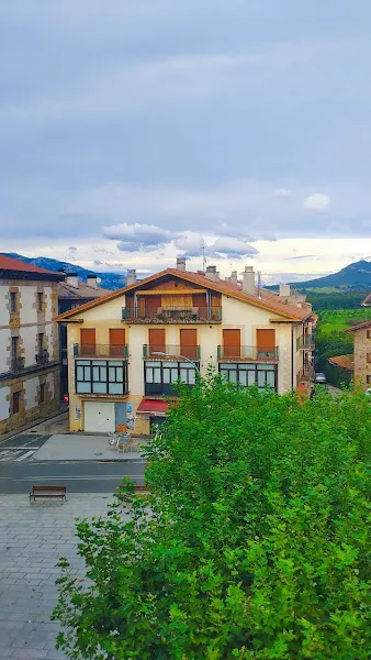 Andra Mari Ikastola (ESO) - Instituto de secundaria en Etxarri-Aranatz - foto 2