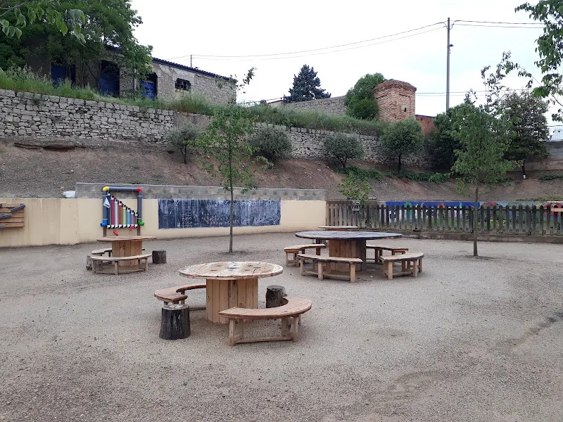 Escuela Barnola - Avinyo