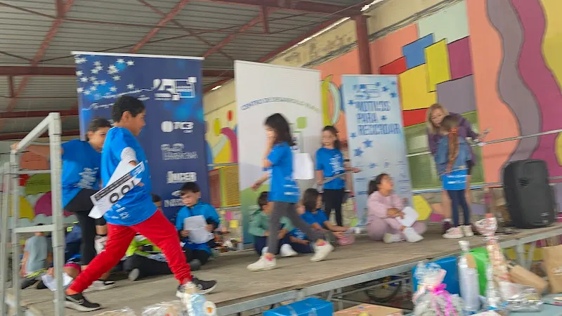 Colegio Público María Luisa Ucieda Gavilanes - Carracedelo