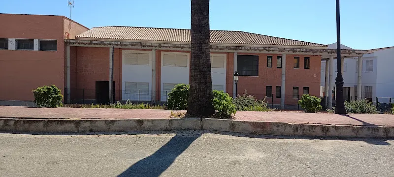 Instituto de Educación Secundaria "Puerta de Andalucía" - Instituto de secundaria en Santa Olalla del Cala - foto 2