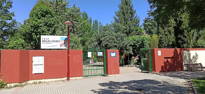 Colegio Público Miguel Delibes - Nava del Rey