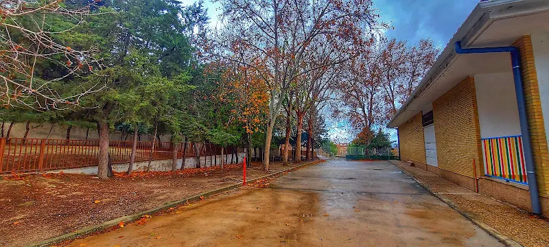 CEIP Virgen de la Cabeza - Colegio público en Campillo de Arenas - foto 2