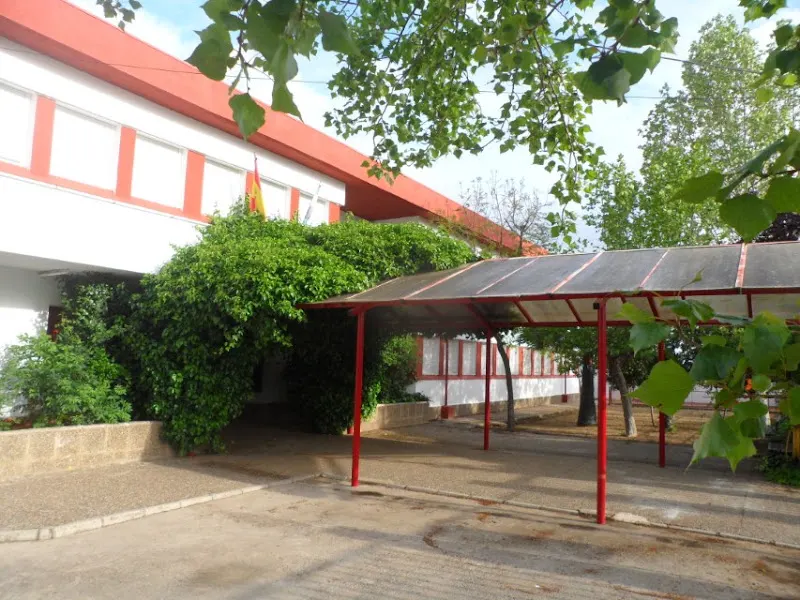 Colegio Público Jiménez Andrade - Colegio público en Puebla de Obando - foto 2