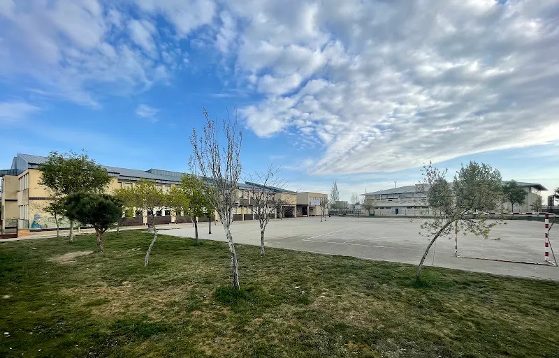 Colegio Público Pedro Aragoneses Alonso - Mansilla de las Mulas