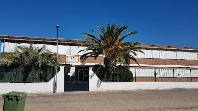 Antiguo Colegio Público Fernando el Católico - Madrigalejo