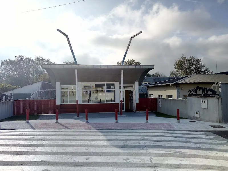 Centro Público De Enseñanza Infantil Y Primaria De Meira - Meira