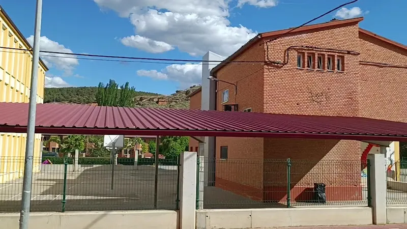 Colegio Público Arcos de Jalón - Colegio público en Arcos de Jalon - foto 2