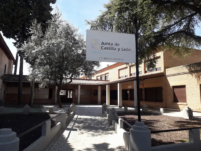 CEIP Reyes Católicos - Madrigal de las Altas Torres