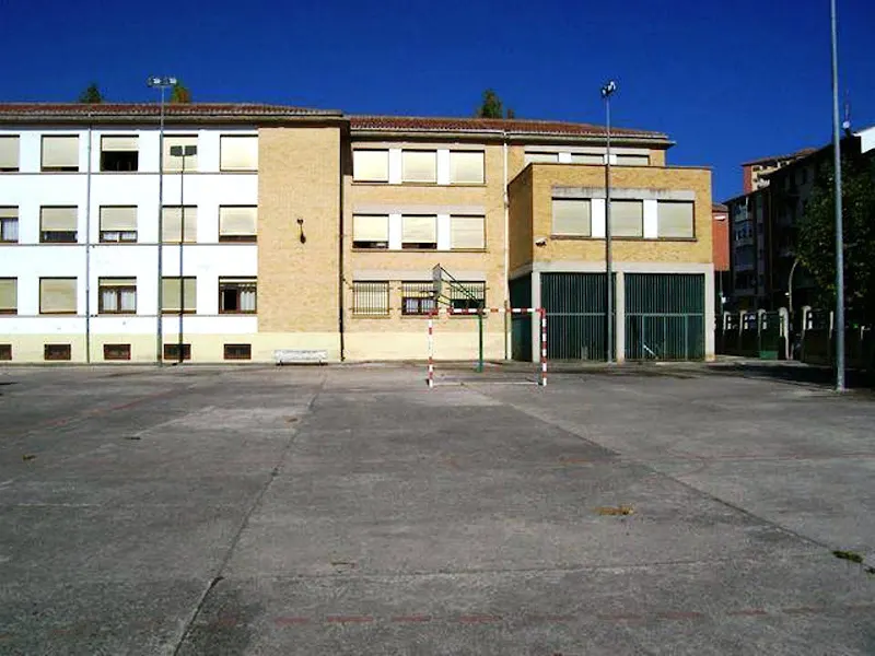 Centro de Recursos para la Equidad Educativa en Navarra - Centro educativo en Pamplona - foto 2