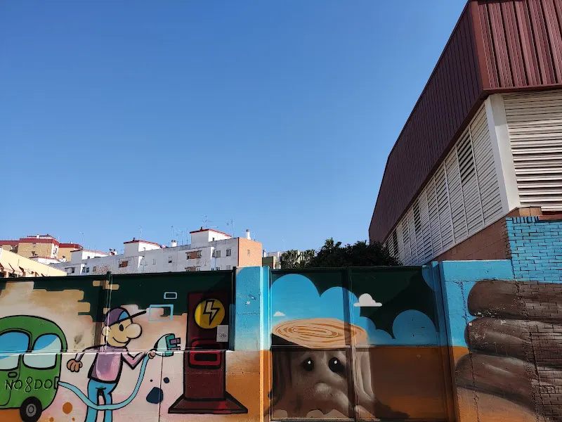 Colegio de Educación Infantil y Primaria Pino Flores - Colegio público en Sevilla - foto 2
